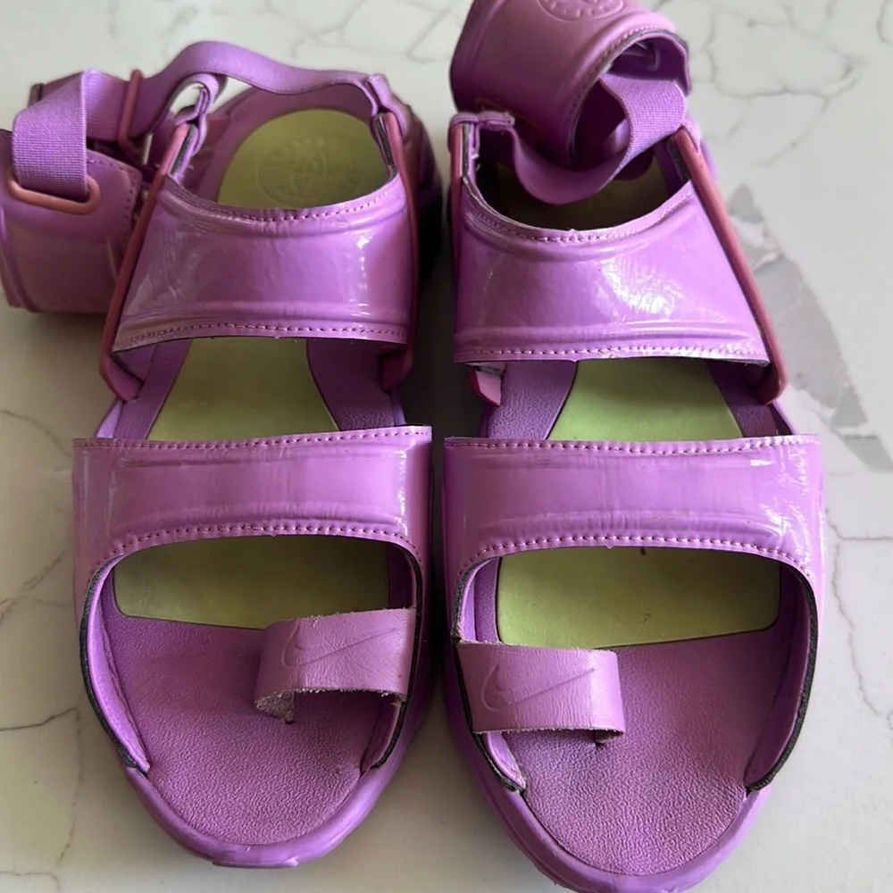 Nike sandals size 8 Barbie core